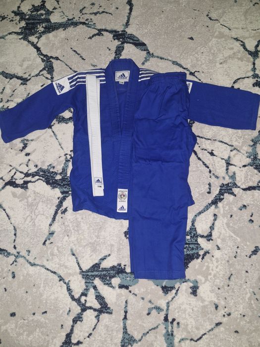 Продоётся кимоно дзюдо