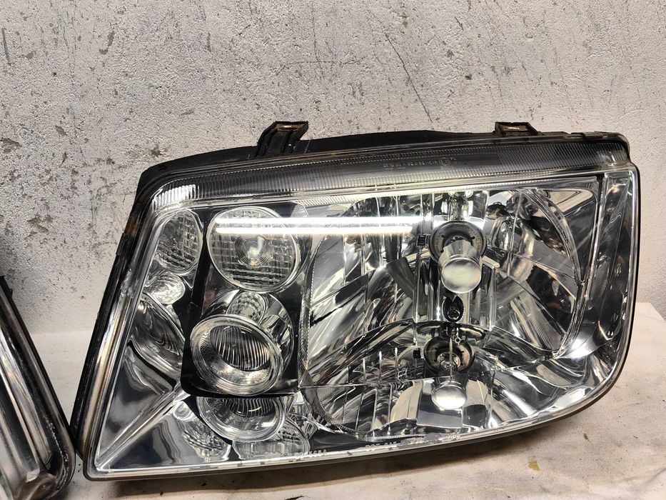 Оригинални фарове  Vw Bora