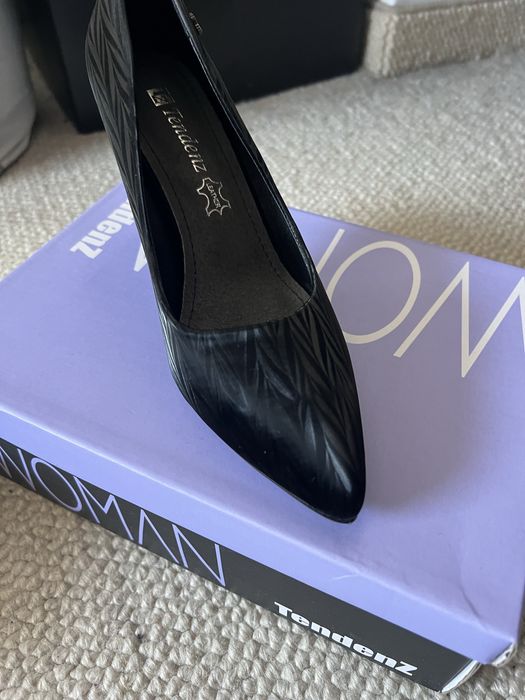 Официални обувки на ток Тенденз