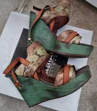 Италиански сандали на платформа естествена кожа