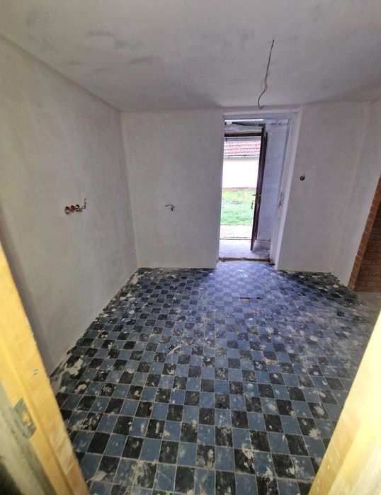 Casă cu farmec tradițional maghiar. Pentru renovare după propriul gust