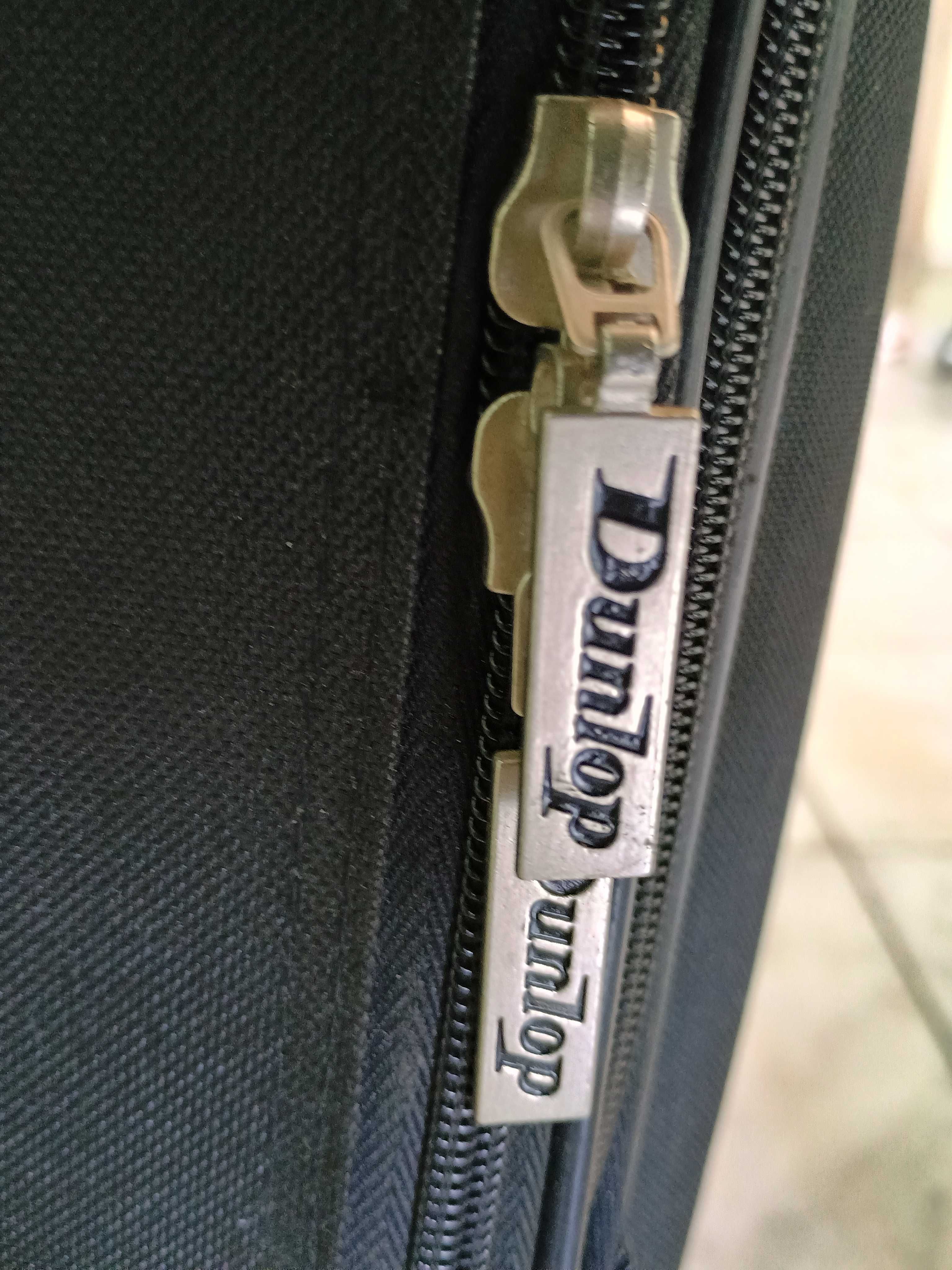 Продавам куфар на колелца марка Dunlop