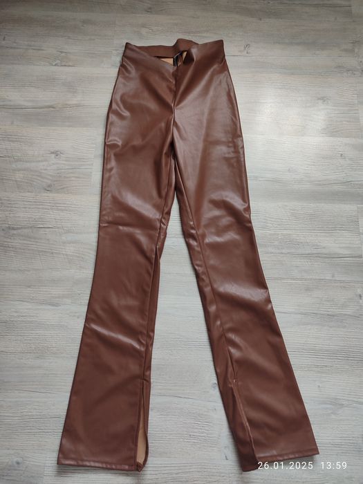 Pantaloni piele maro deschis