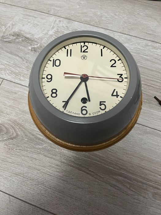 Настенные судовые часы СССР