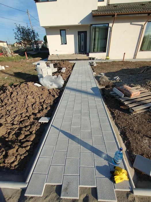 Societate comercială producem pavele din beton aditivat Oferim montaj