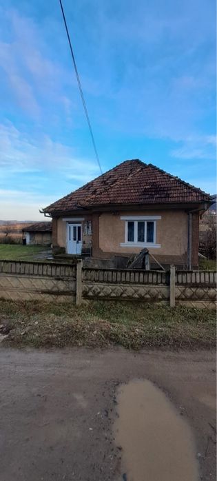 Casă de vânzare la 23 km de Cluj