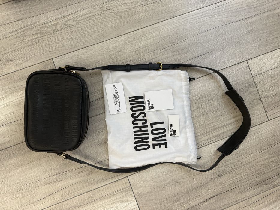 Оригинална чанта Love moschino СЪС ЗАБЕЛЕЖКИ