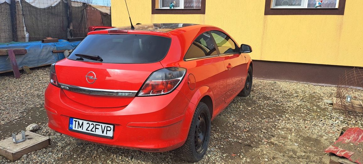 Vand Opel Astra gtc, model sport