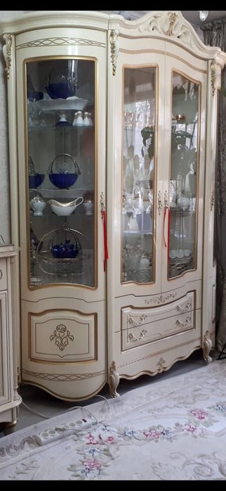 Продам сервант для гостиной