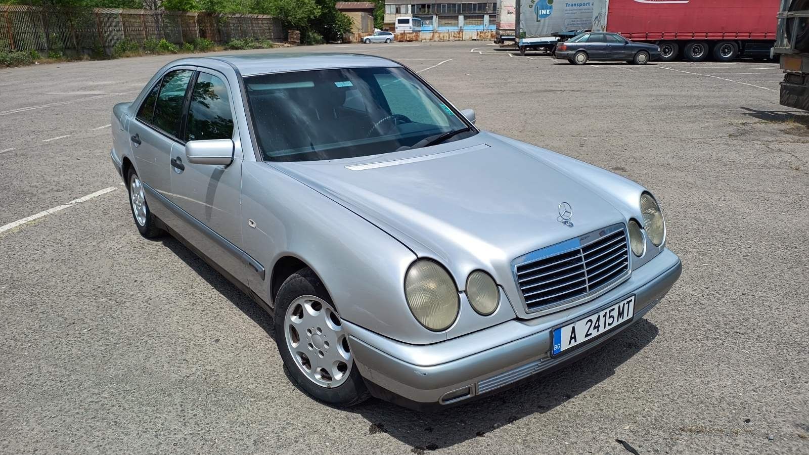 Автомобил Mercedes