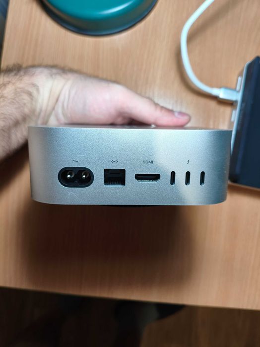 Mac mini m4 + dock + 1tb extended ssd