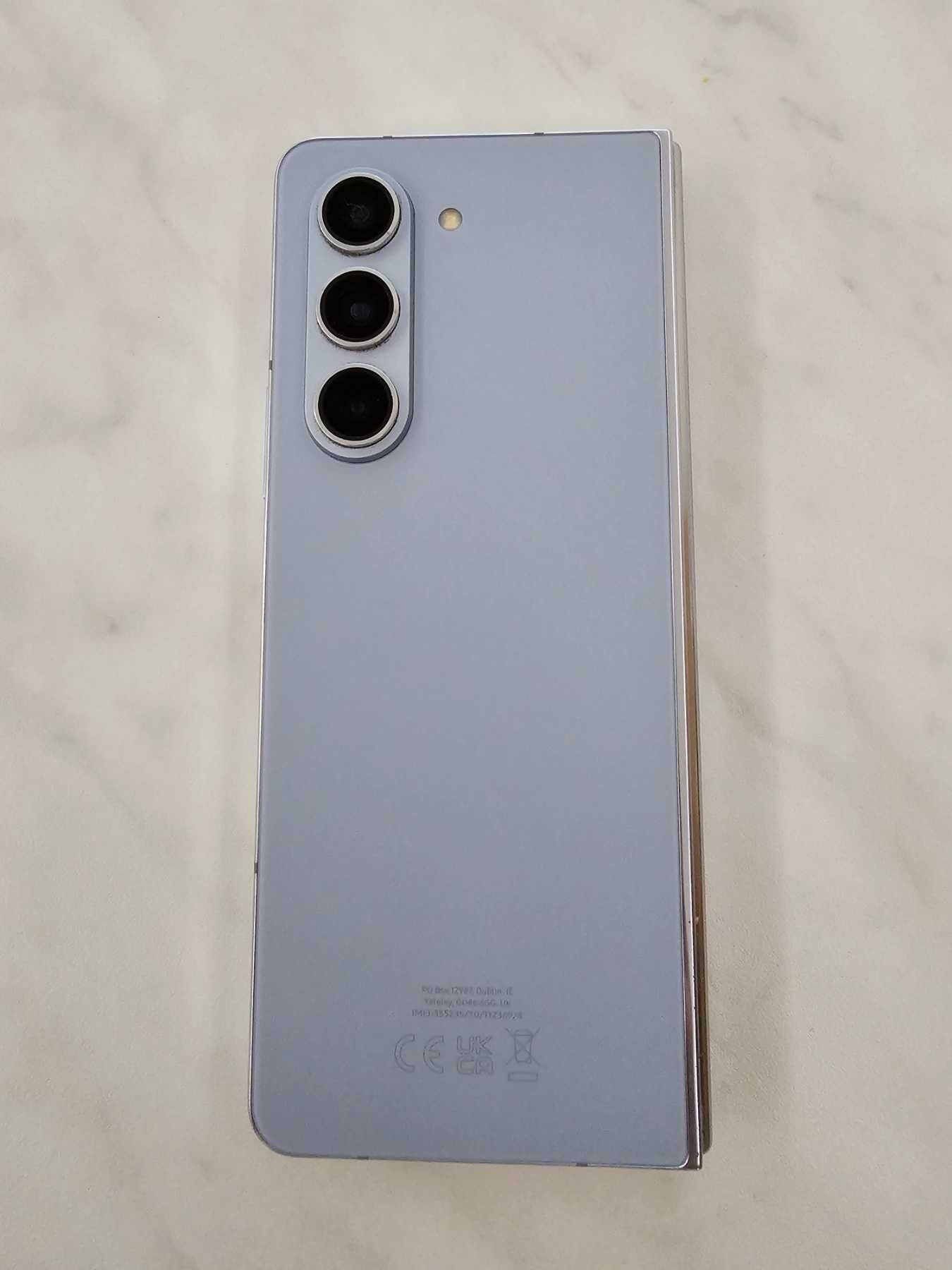 Samsung Galaxy Z fold 5 Ice Blue 512 gb + ГАРАНЦИЯ + 4 кейса подарък