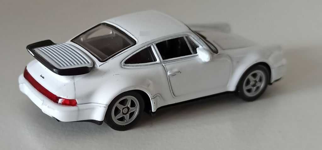 Macheta Porsche 911 Turbo 964 alb- Welly 1/60