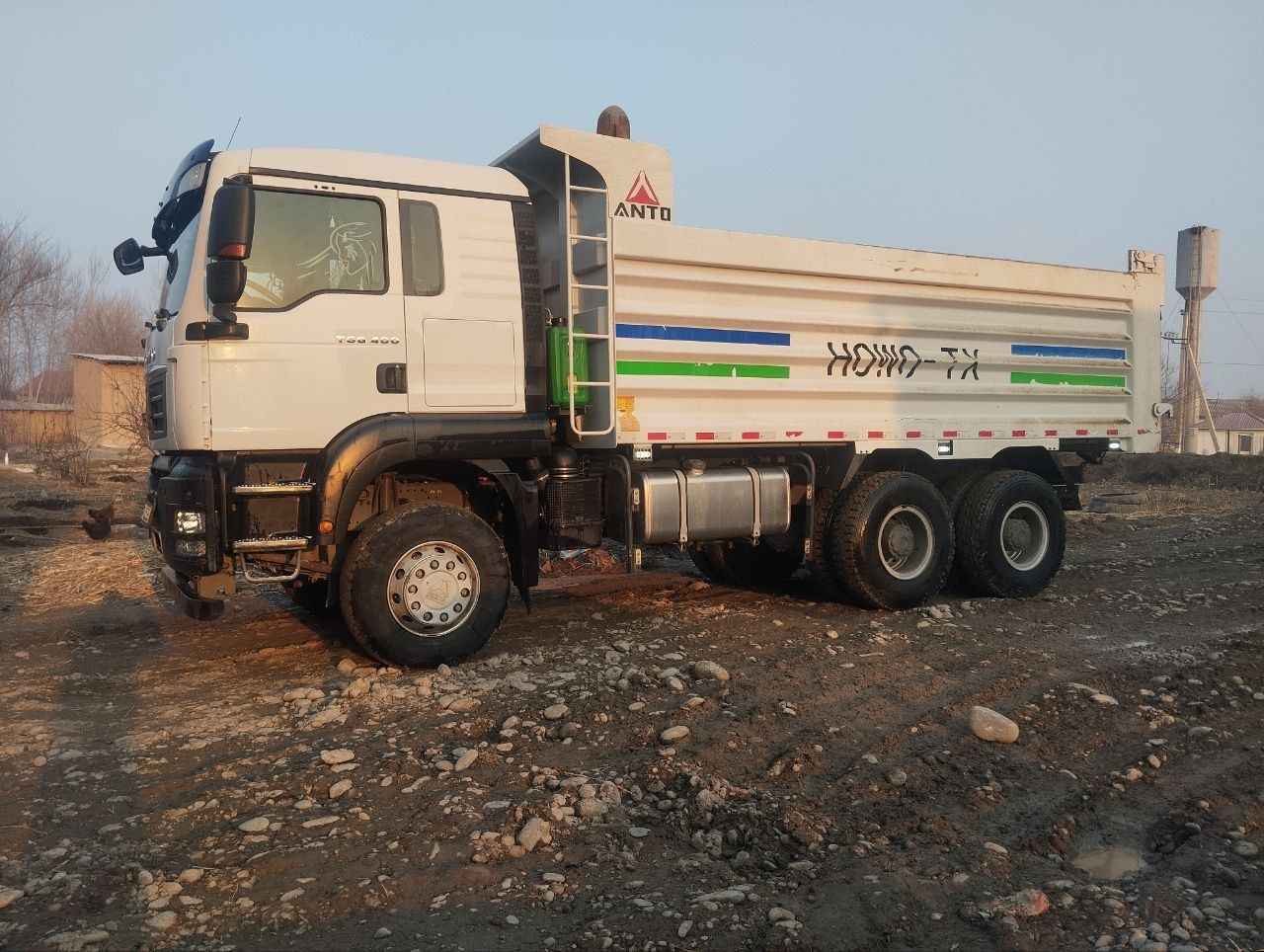Yangi HOWO 2023 – 33,000 km  Zo'r narx  | Ideal Holatda!