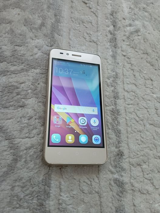 Продам хороший телефон/смартфон Huawei