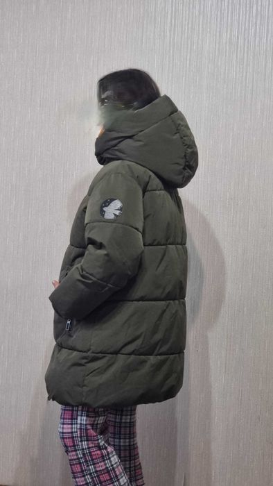Продам детскую зимнюю куртку