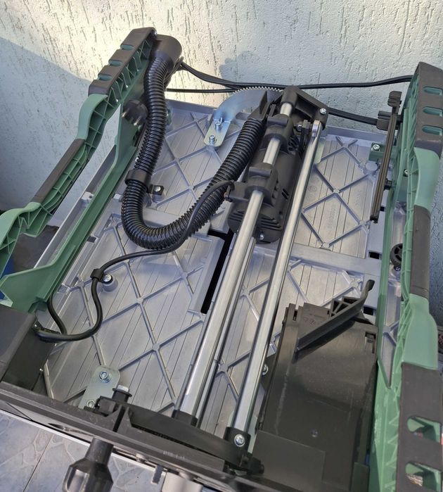 Стационарен циркуляр Bosch AdvancedTableCut 52, 550W