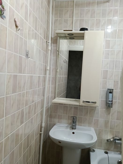 Продам тумбочку в ванную