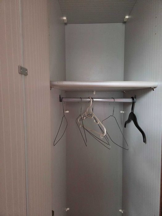 Гардероб Трикрилен Модерен Огледало