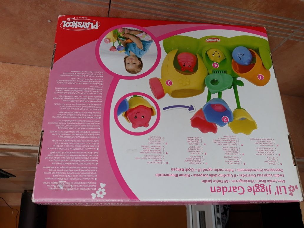 Jucarie playskool lil jiggle garden noua