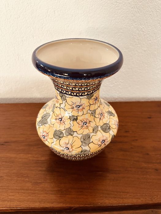 Ръчно рисувана керамична ваза Bolesławiec – UNIKAT, подпис Anna Bojko