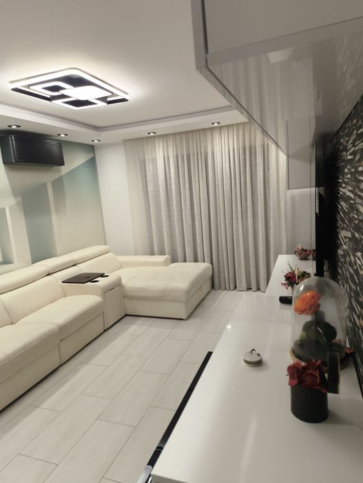 Vând apartament 4 camere Calea Națională vis a vis de ProCasa