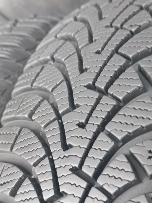 205/60/16 Goodyear