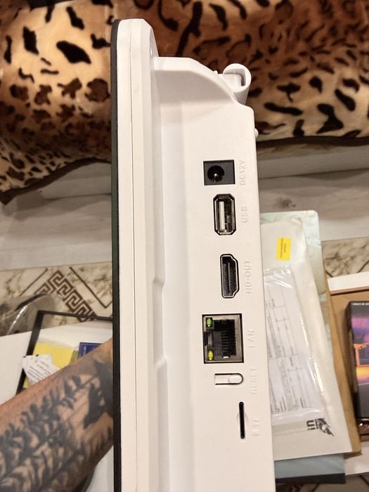 Anran NVR видеозаписвачка със 1 TР хард диск