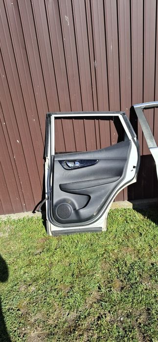 Usa dreapta qashqai j11