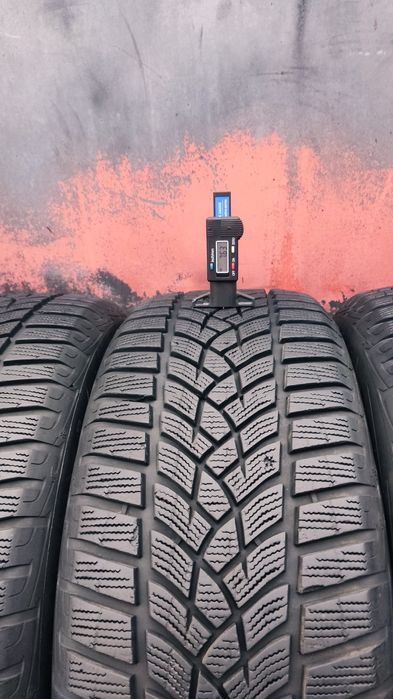 4бр. зимни гуми 225/55/17 GoodYear Ultra Grip Performance 
7.6mm
dot23