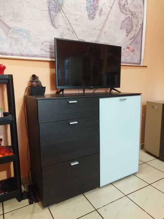 Кухненски шкаф, дизайнерски, здрав.