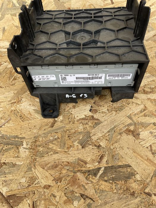 4G0035082 D Радио тунер Audi A6 2013год.