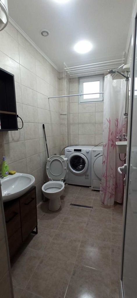 Дава се под наем Тристаен апартамент в Бургас, Център - 65 кв.м за 500 € - Снимка #14
