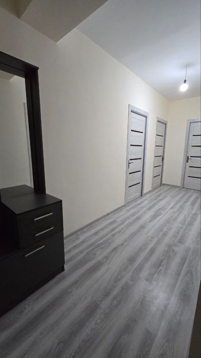 Zangiota tumani Solnichniyda teshiy ko'prikdan o'tganda