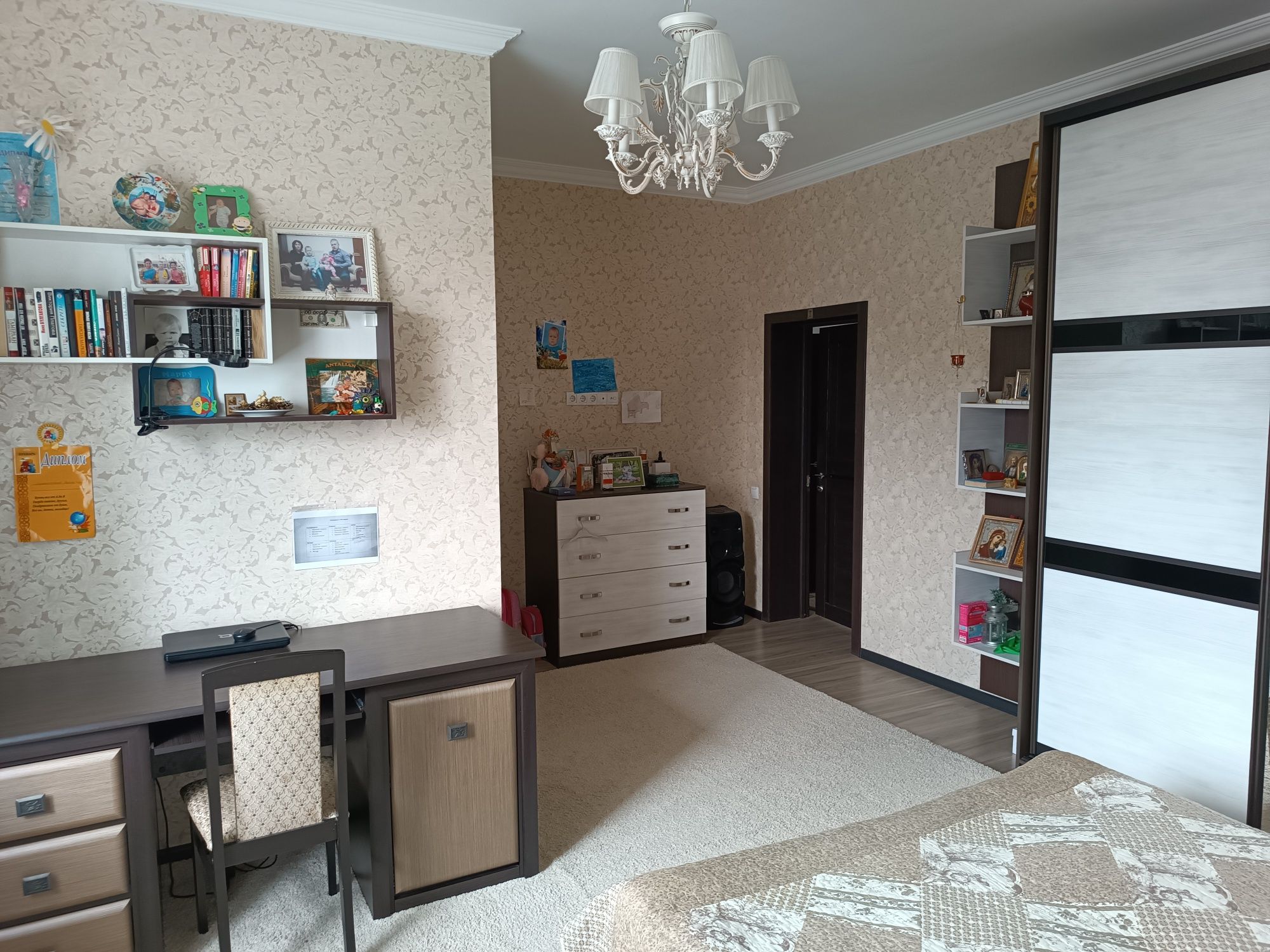 Продам дом 4 комнаты, 142кв.м и хозпостройки 122кв.м. г. Косшы