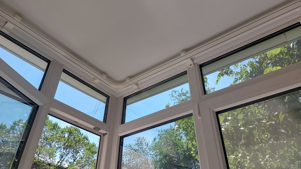 Установка потолочных карнизов,гардин,рол.штор.