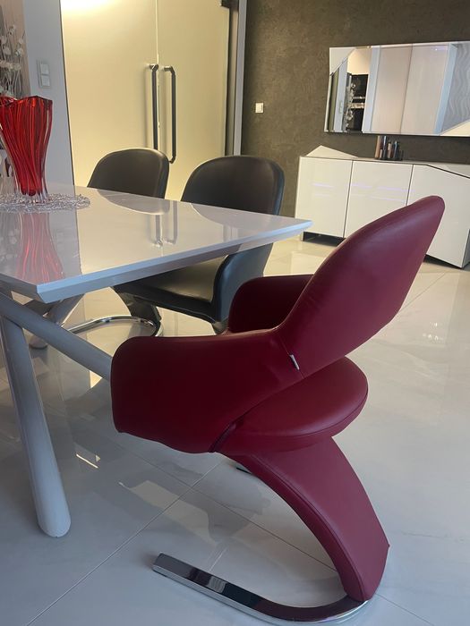 Трапезни столове