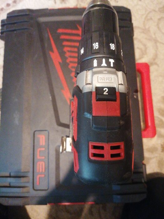 Milwaukee M18  filetanta impact M18