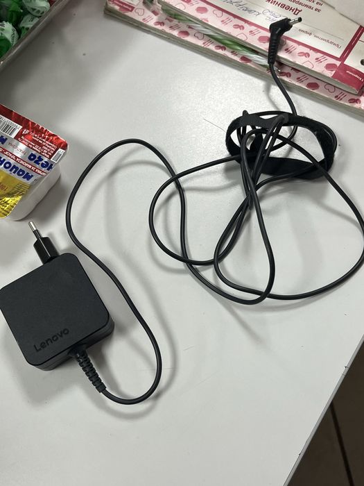 Лаптоп Lenovo V15 G1 IML ( НОВ )