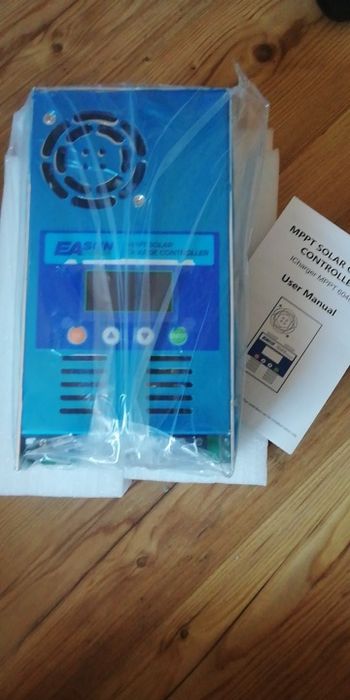 Vând controler solar Easun 60A