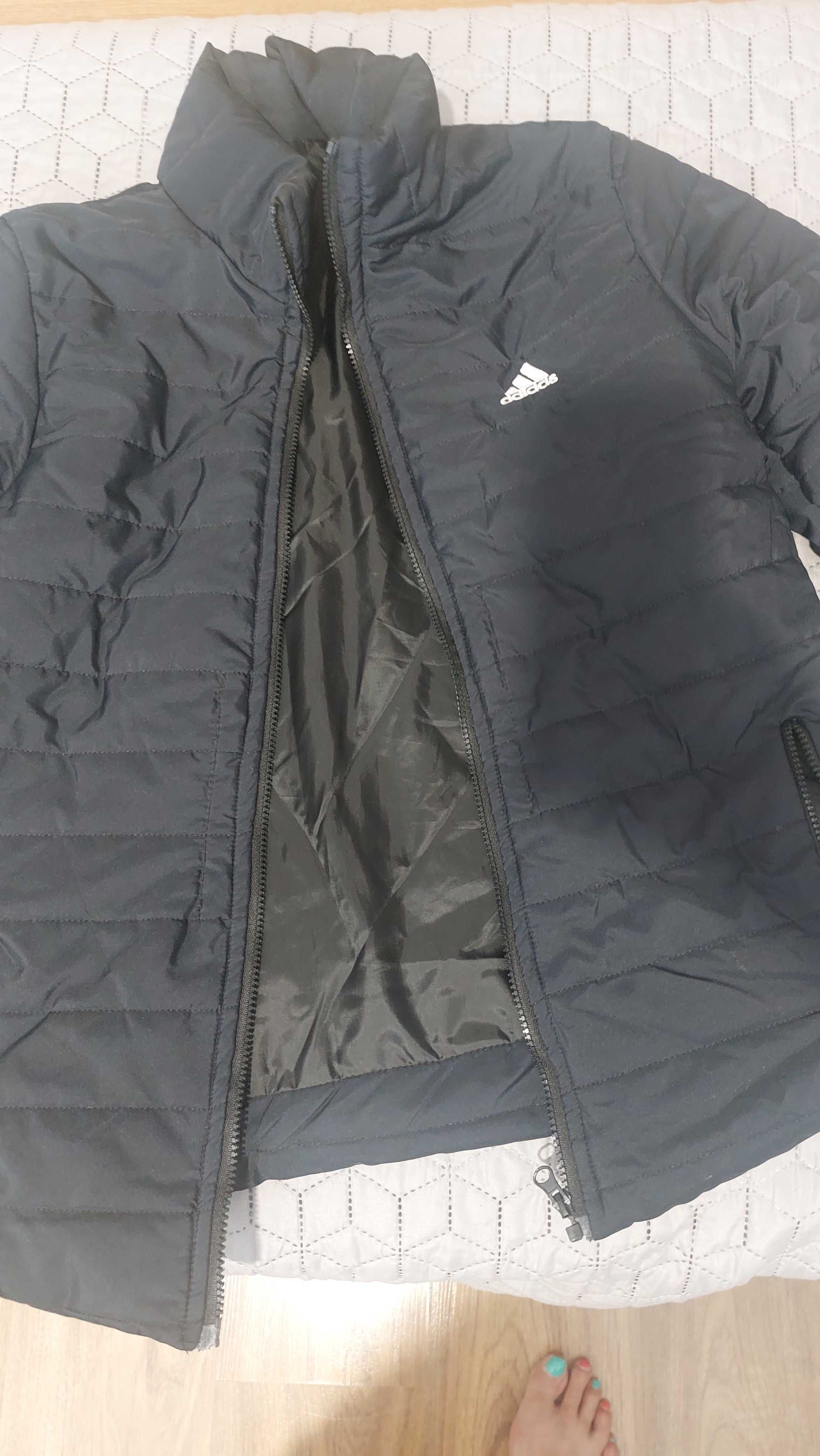 Яке Adidas размер М