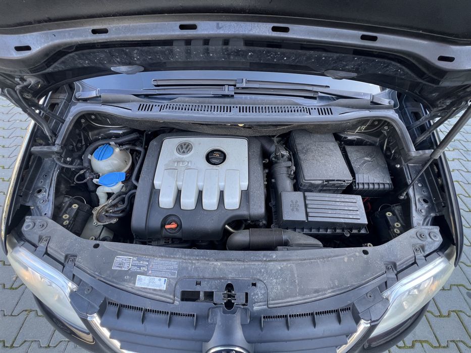 Vand VW TOURAN 2.0TDI 140cp