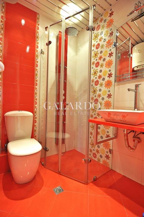 Дава се под наем Тристаен апартамент в София, Център - 89 кв.м за 700 € - Снимка #9