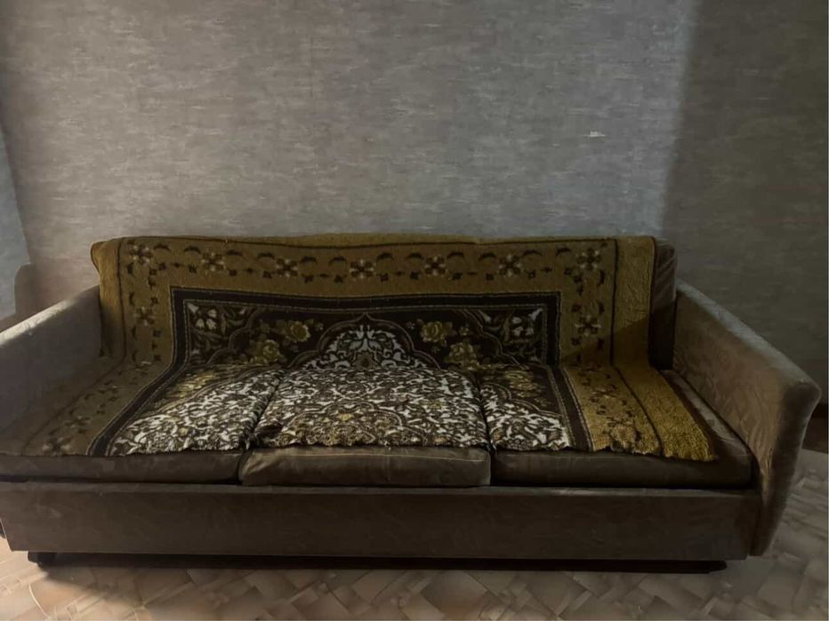 Диван тахта раздвигается