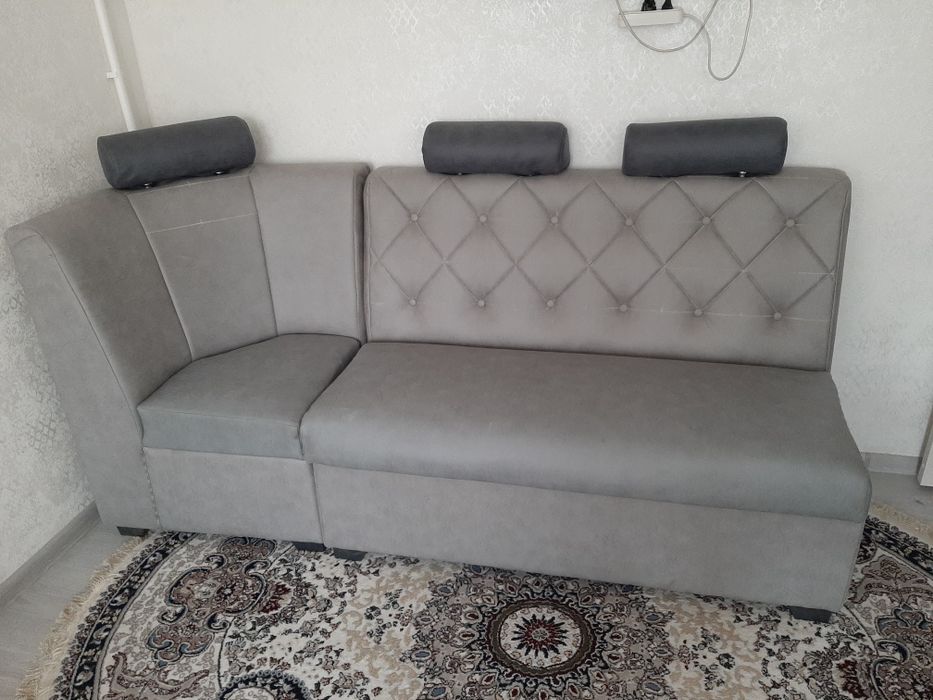 Kuhinni divan sotiladi