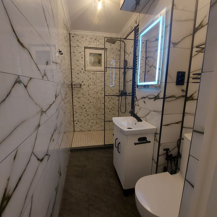 Apartament 2 camere de închiriat.