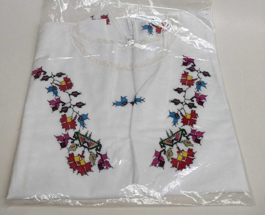 Авторска дамска народна риза