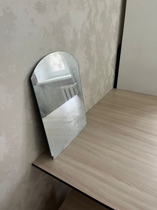 Зеркало простое маленькое