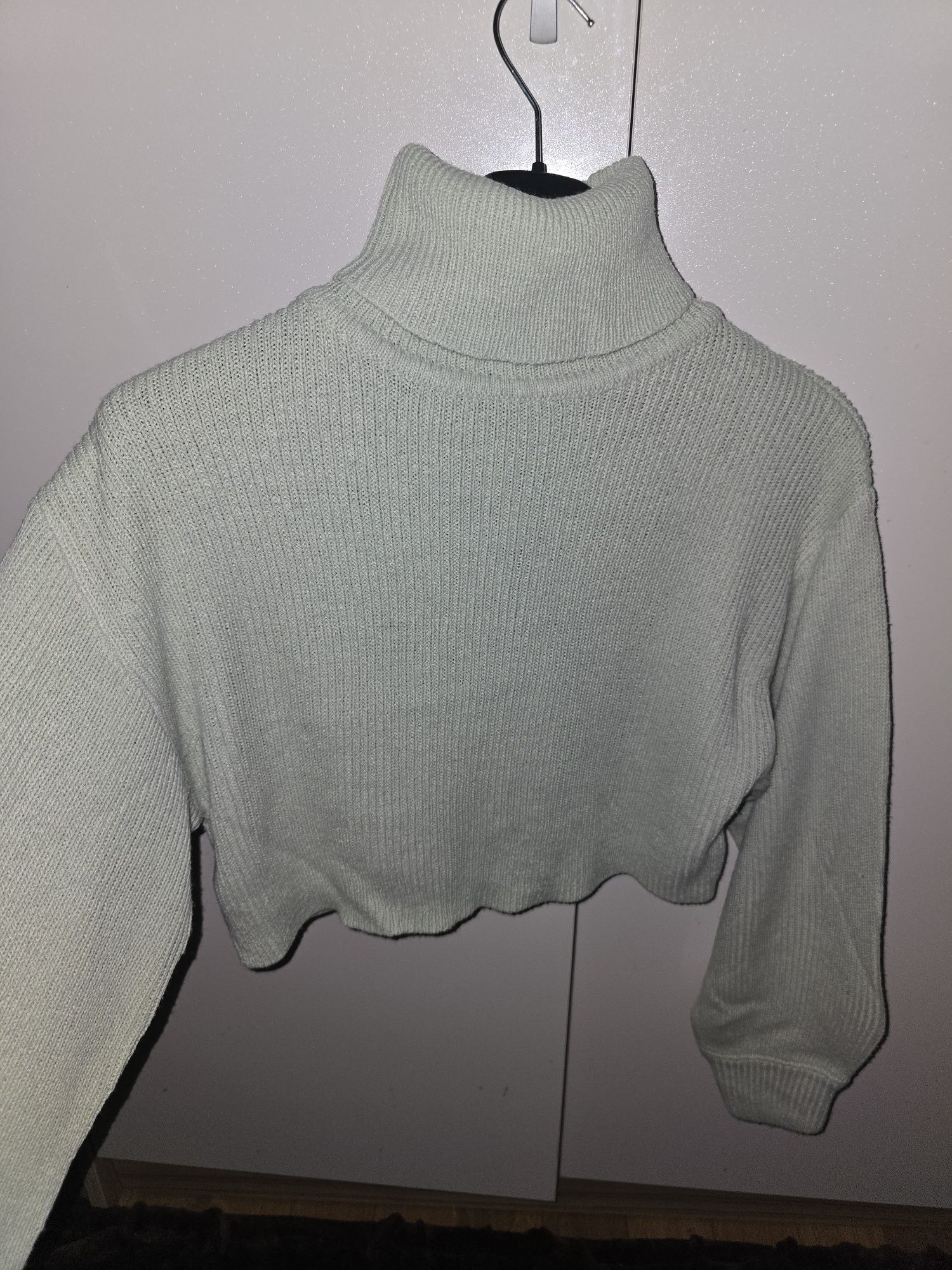 Блузи H&M и пуловери