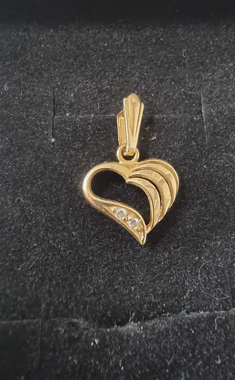 *** Уникална *** Висулка сърце 18К 1.34гр***